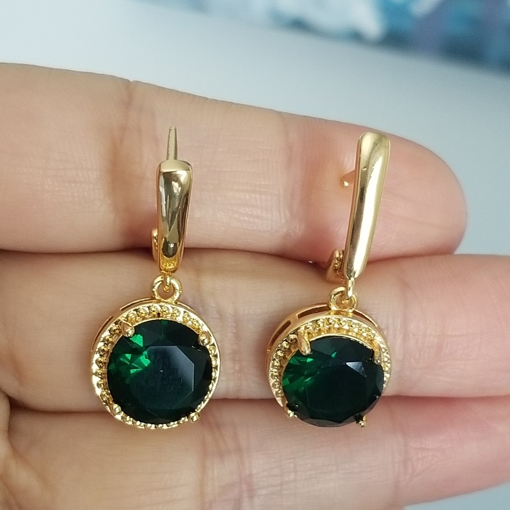 New 18K Gold Plated Round Cut Emerald Dangle Drop Hoop Earrings for Women - Picture 8 of 8